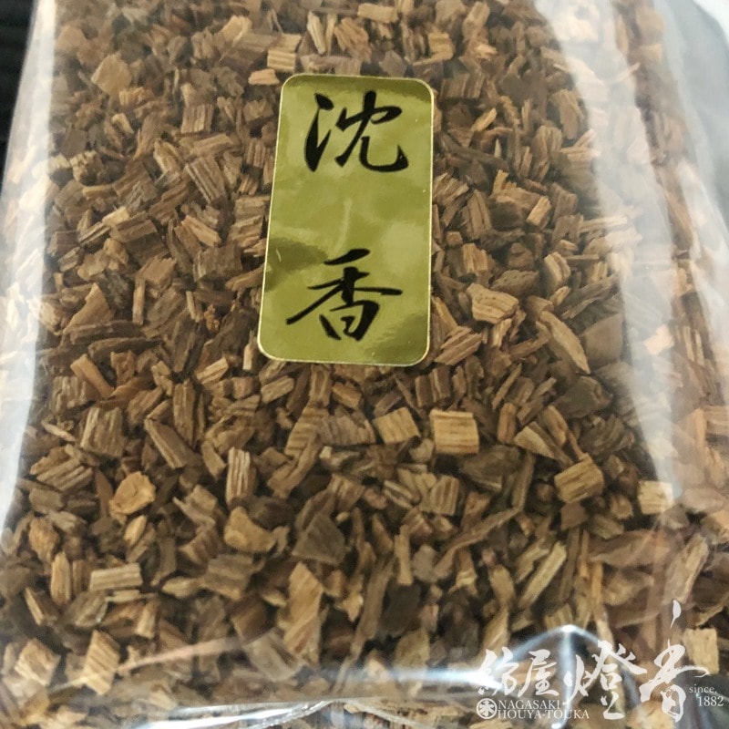 香木/香原料『佳品沈香(タニ沈香)【刻】10g紙箱入』精華堂 | 取扱い