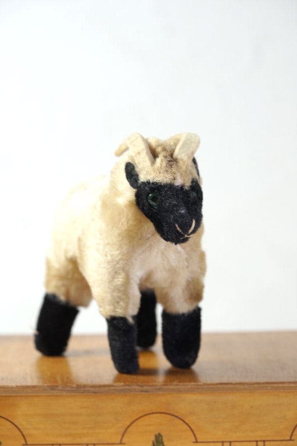 シュタイフの羊さん1950-60年代頃 H14.5cm gt-1052の通販｜こよなく