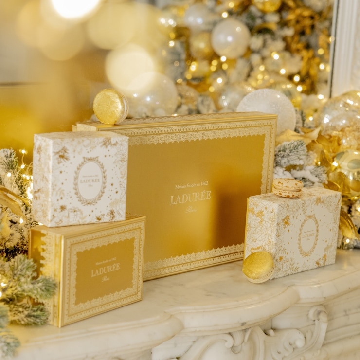 オンライン限定】ナポレオン・ゴールド マカロン42個入り ｜ラデュレ