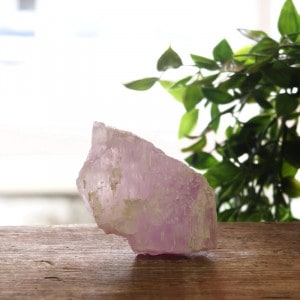 クンツァイト原石｜マライカ公式通販