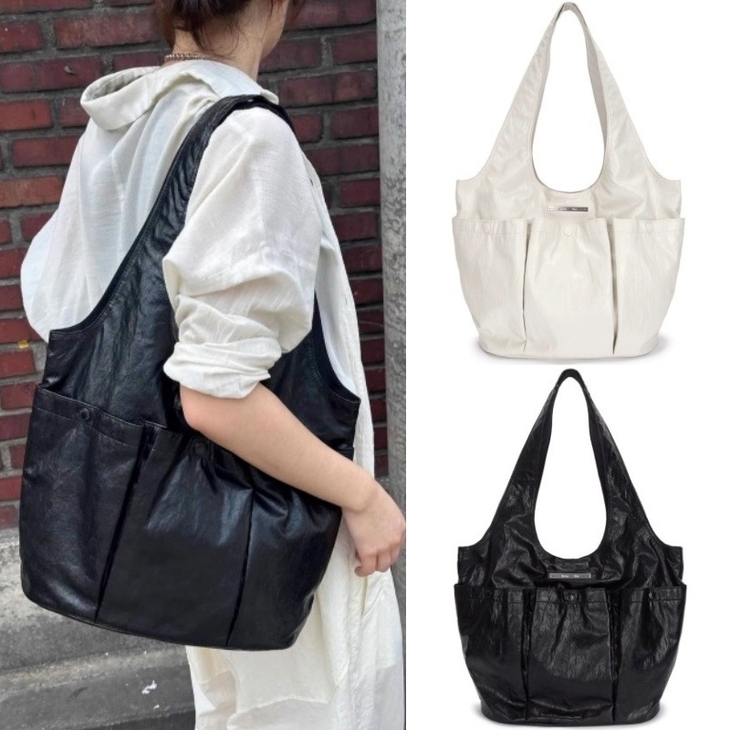 MATIN KIM 新作 トートバッグ TRIPLE POCKET WRINKLE SHOULDER BAG IN