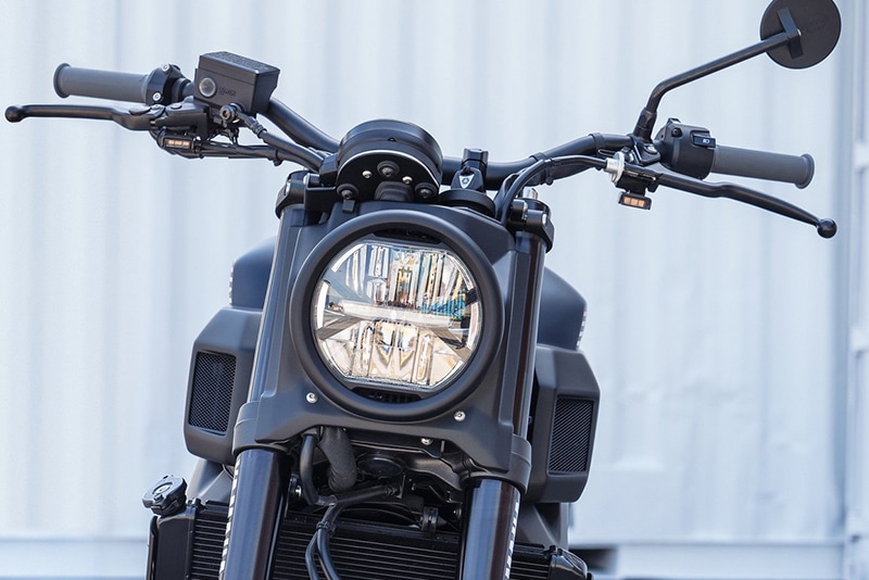 KEDO（JvB Moto） LEDヘッドライト＆カバーキット YAMAHA XSR900/CP3