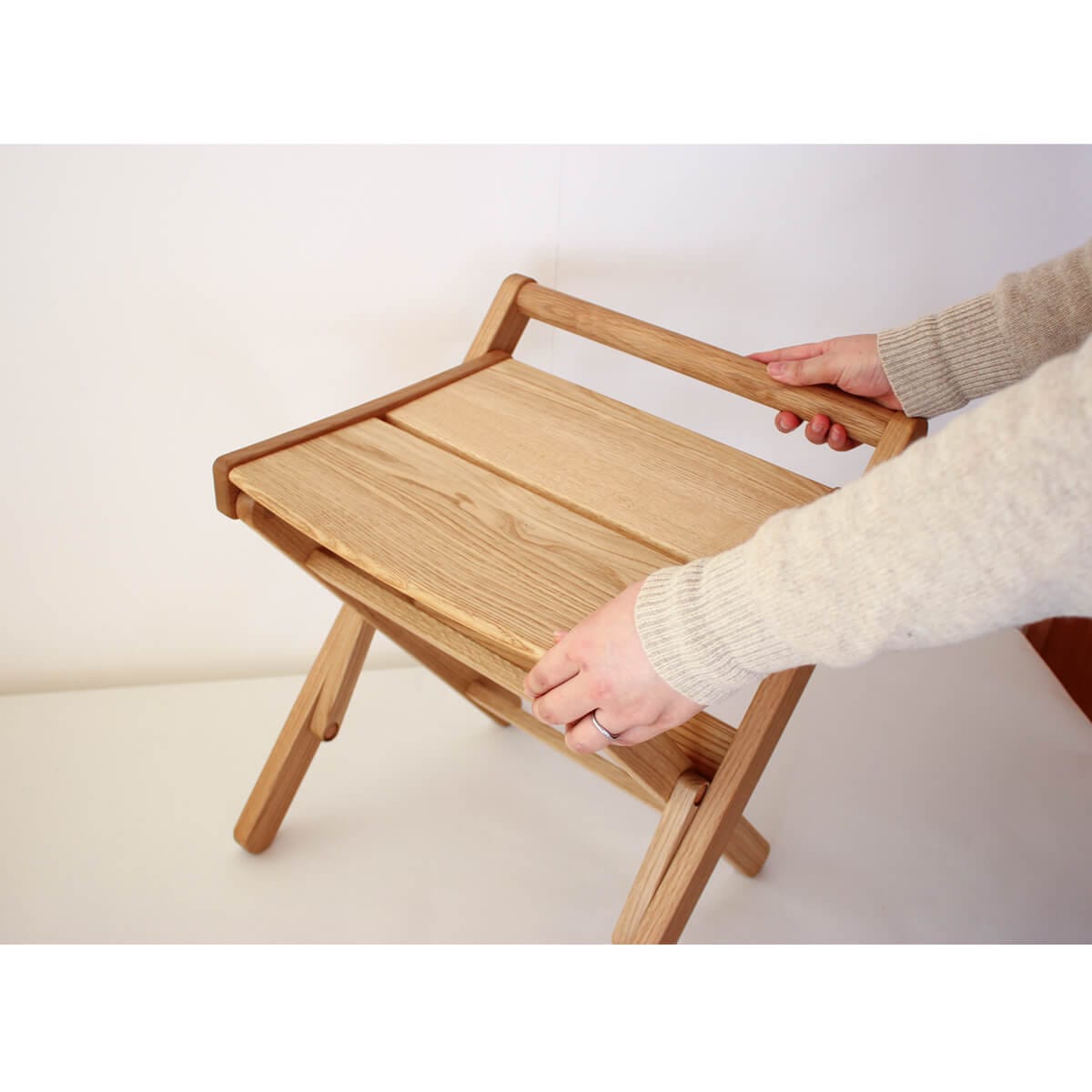 折りたたみスツール｜オークヴィレッジオンラインショップ