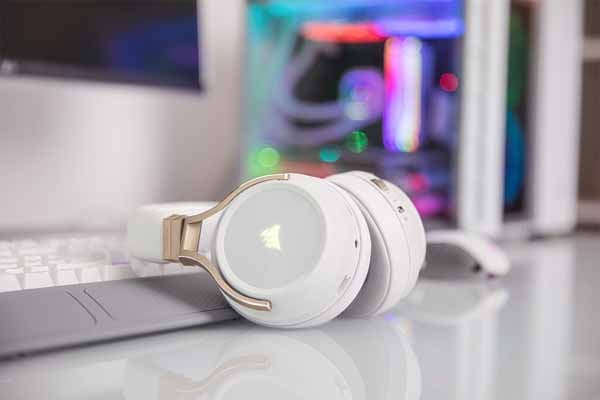 Corsair VIRTUOSO RGB WIRELESS -Pearl- ゲーミングヘッドセット