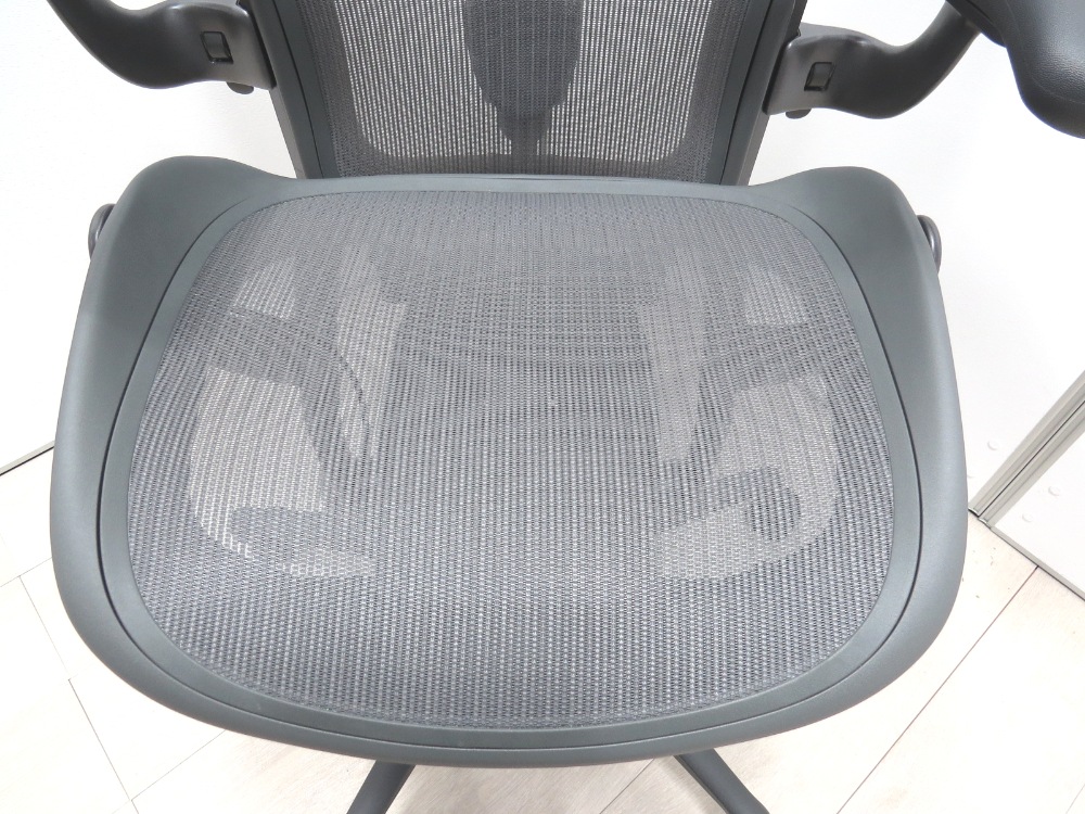 中古オフィス家具 ハーマンミラー／アーロンチェア リマスタード B