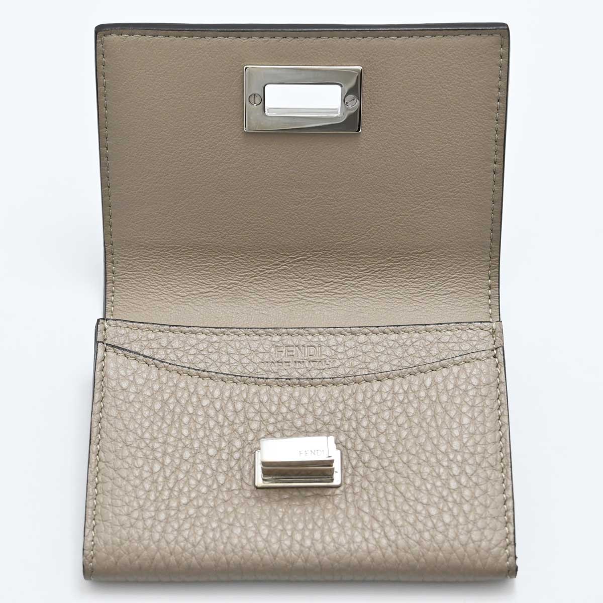 フェンディ FENDI セレリア ピーカブー カードケース 名刺れ 8M0425