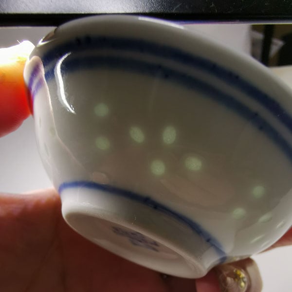 お値下げ中 中国古玩 明時代 盛化年 薄焼 反縁椀 染付青磁 縦三割文 お