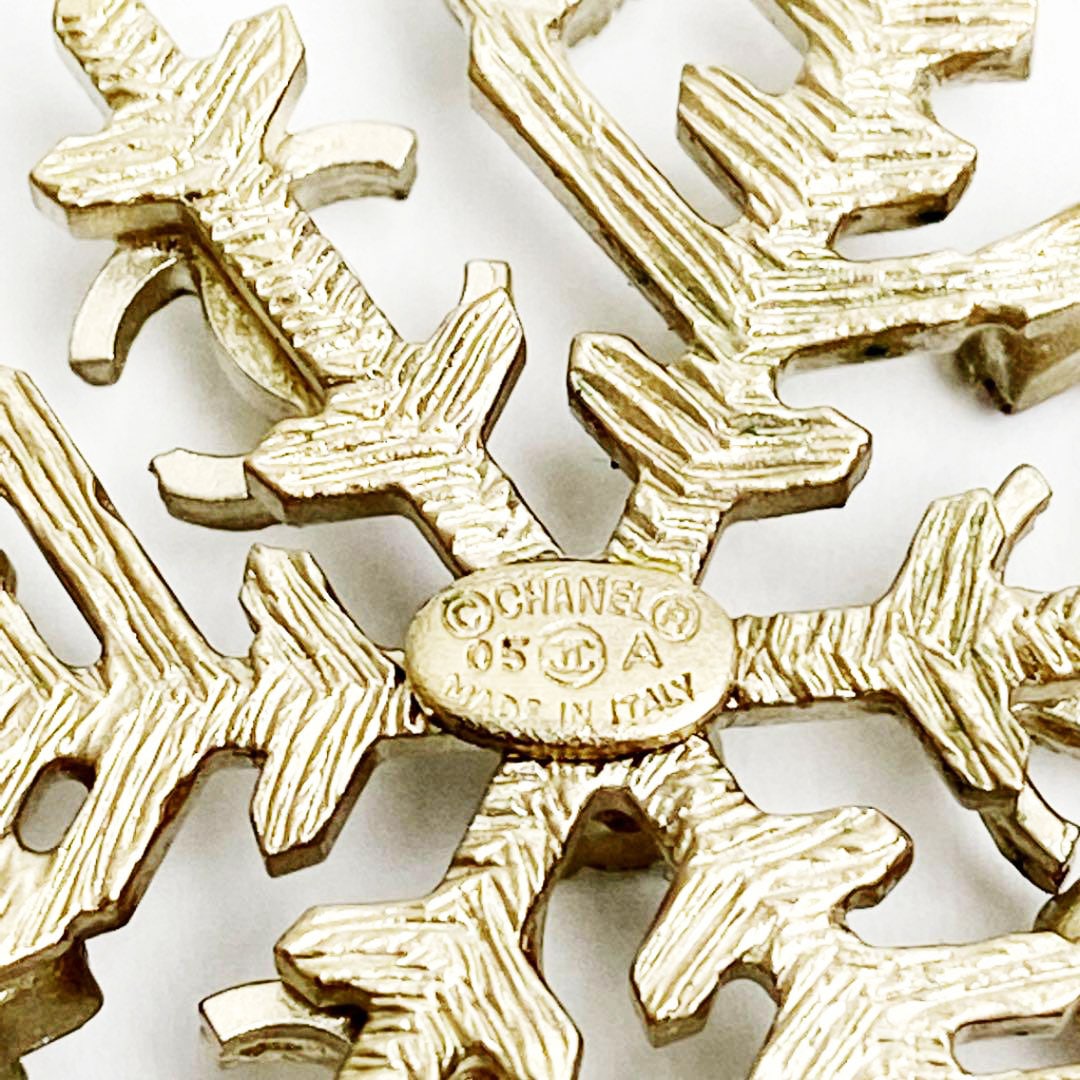 CHANEL シャネル ピアス スノーフレーク 雪の結晶 ラインストーン