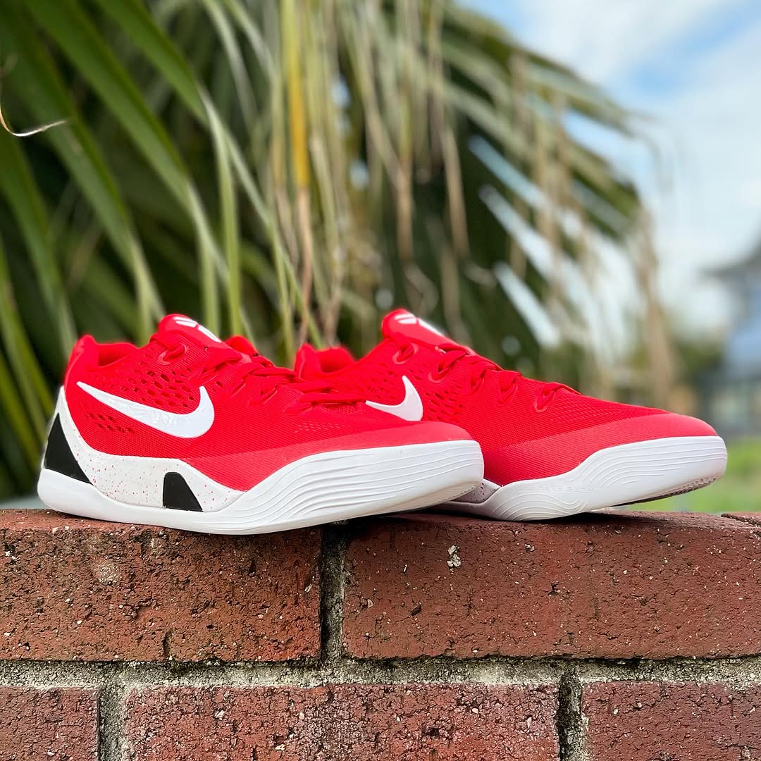 NIKE KOBE 9 EM LOW PROTRO GS ナイキ コービー 9 プロトロGS 【BOY'S