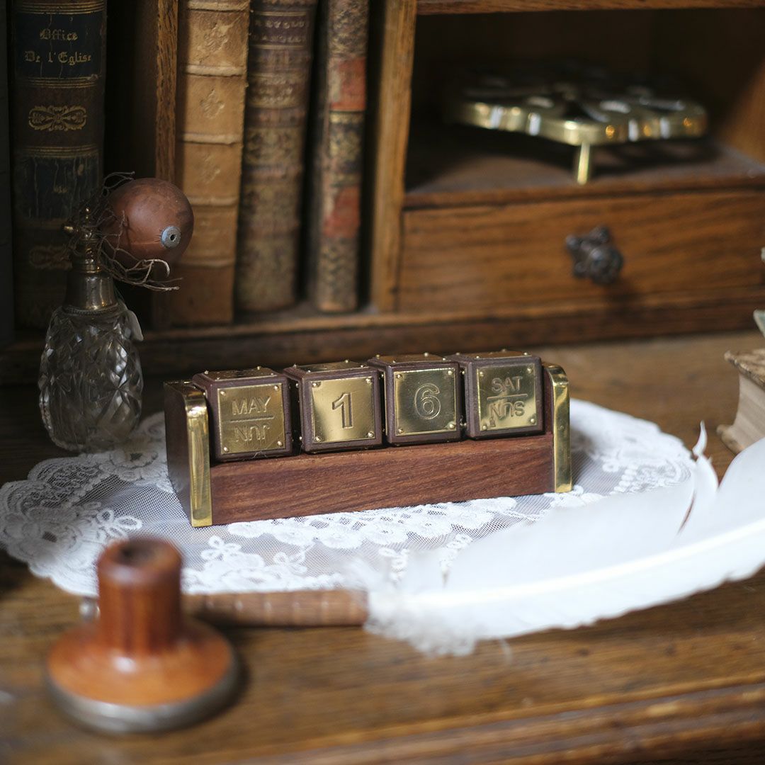 かわいい真鍮の万年カレンダー おしゃれなインテリア雑貨屋MALTO