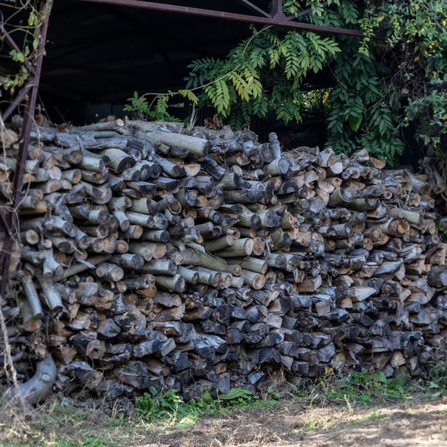 りんご薪 約8㎏入り 長さ20‐45㎝バラ詰め – マルカメ果樹園/マルカメ