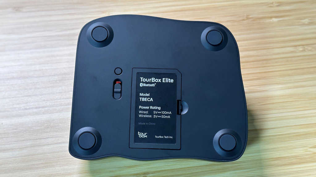 TourBox Elite レビュー】こりゃエリートだ。回転操作で快適に作業が