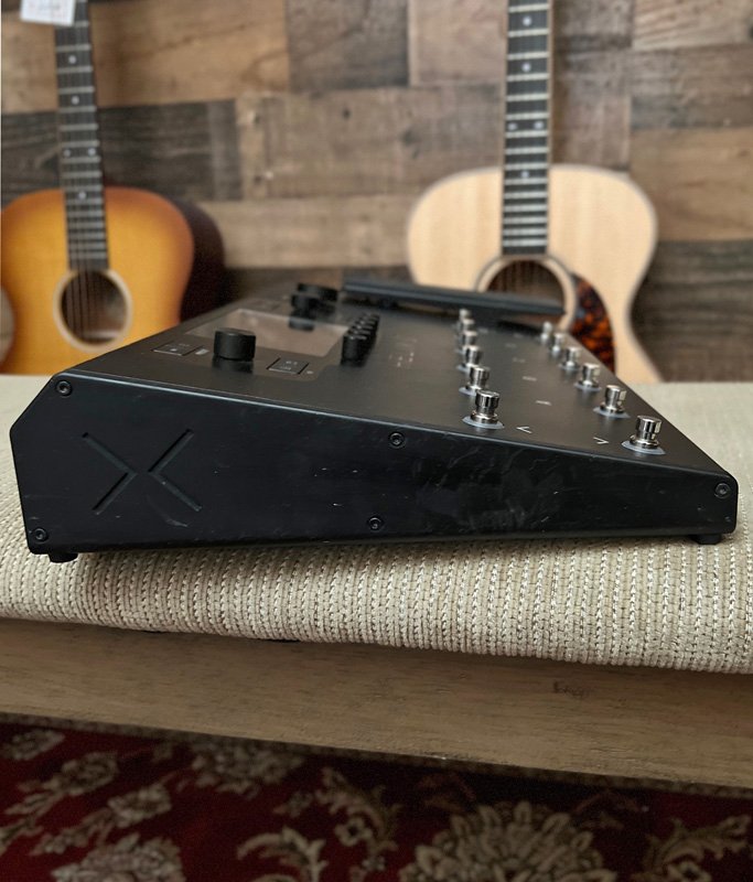 USED Line 6 Helix LT Streamlined Amp & Effects Processor