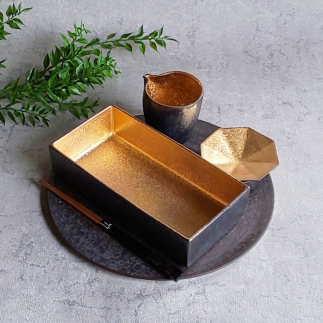 有田焼 陶悦窯 晶金塗り・銀塗り 23cm角長陶箱