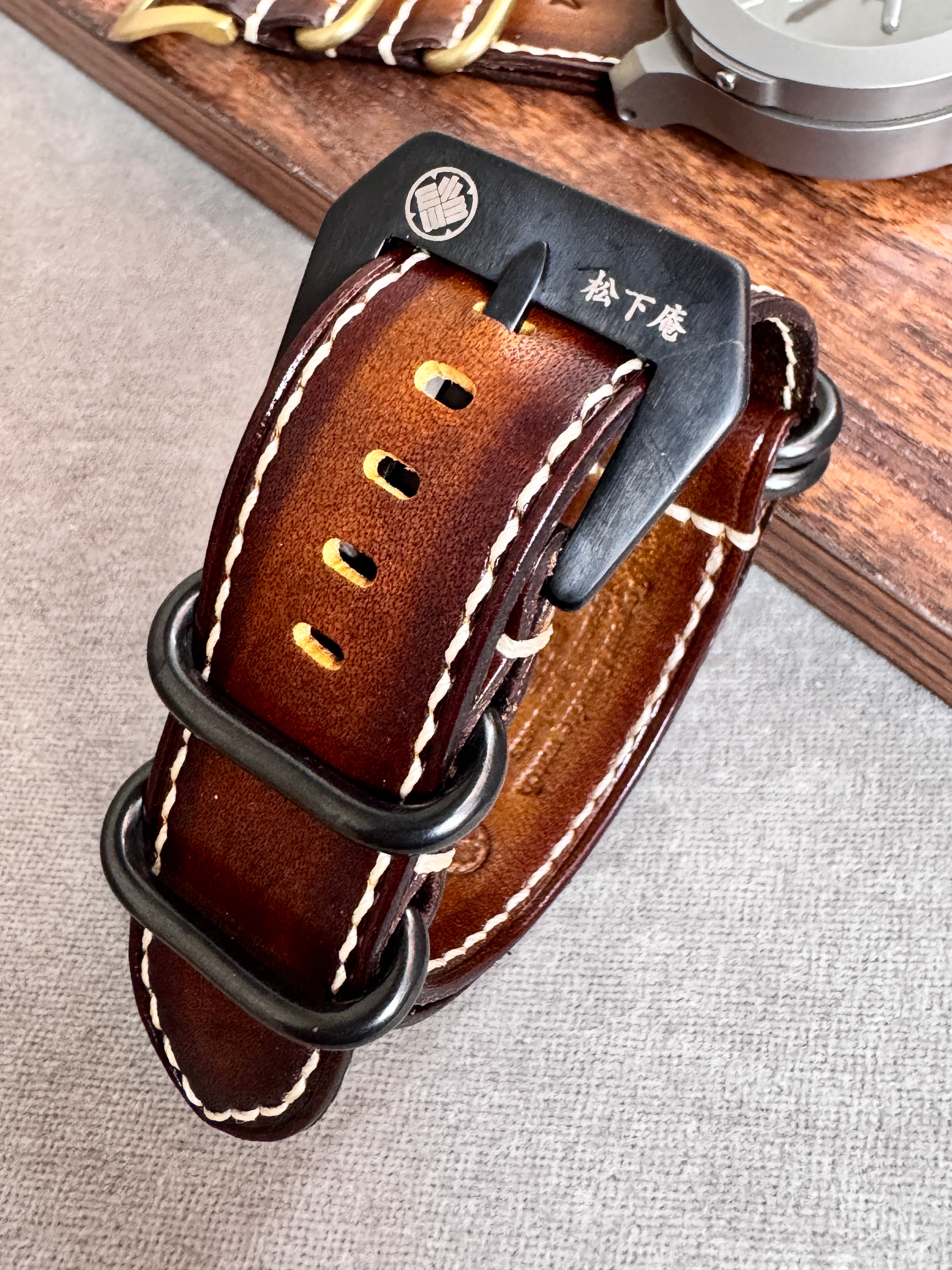 M74 NATO｜ビンテージブラウン｜24mm – 松下庵