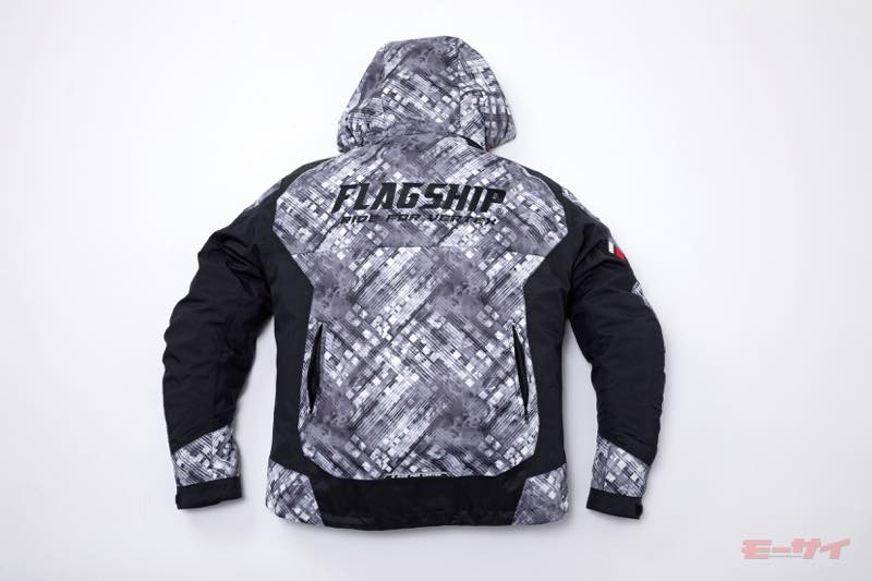 車種を選ばず何にでも似合うカッコよさ！ この冬着たいFLAGSHIPの