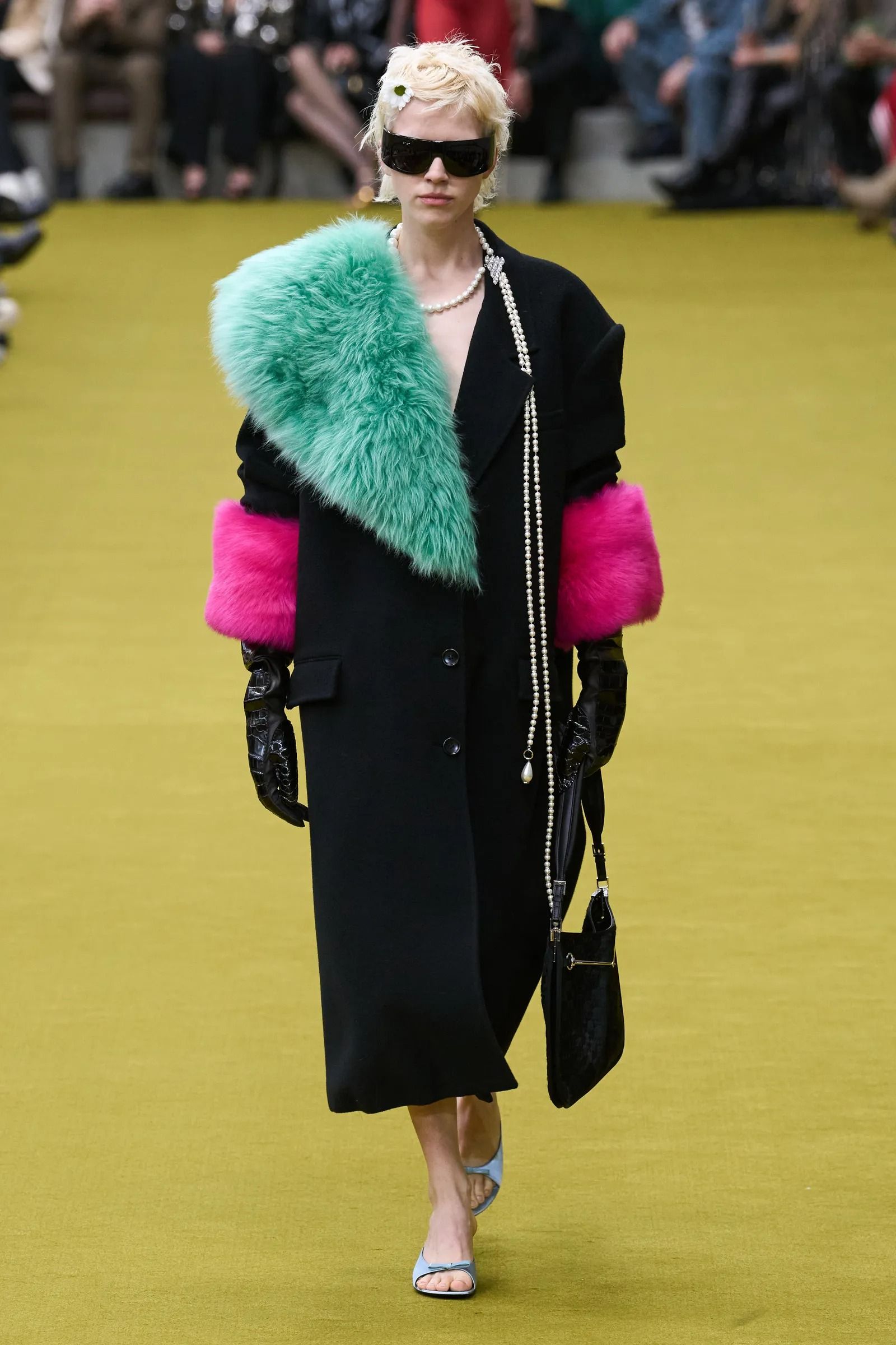 グッチは未来に続くデザインを継承。トム・フォード期のアーカイブを