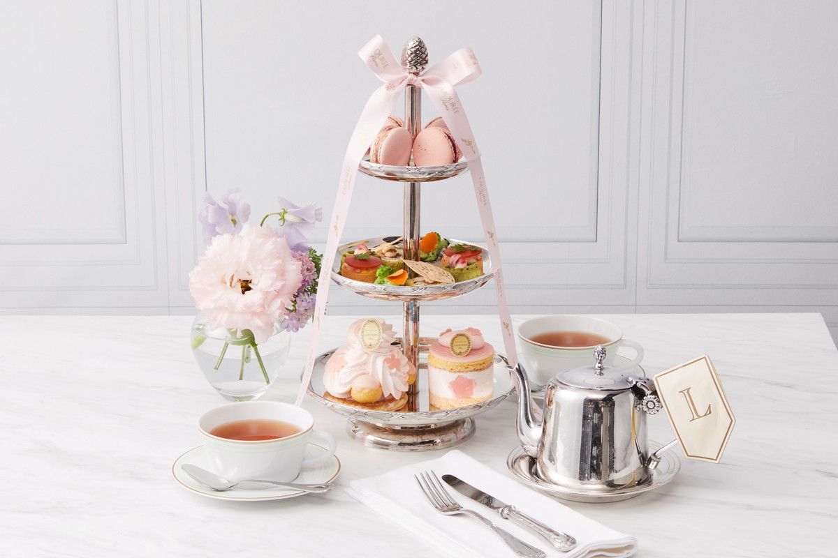 味覚で桜を堪能！ ラデュレが春限定マカロンやアフターヌーンティーを