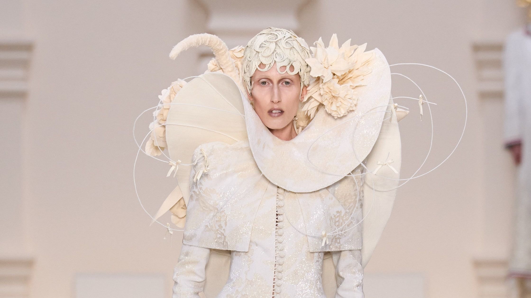 トム ブラウンが打ち出す「完璧な未完成」。手仕事が生む美しさを称え