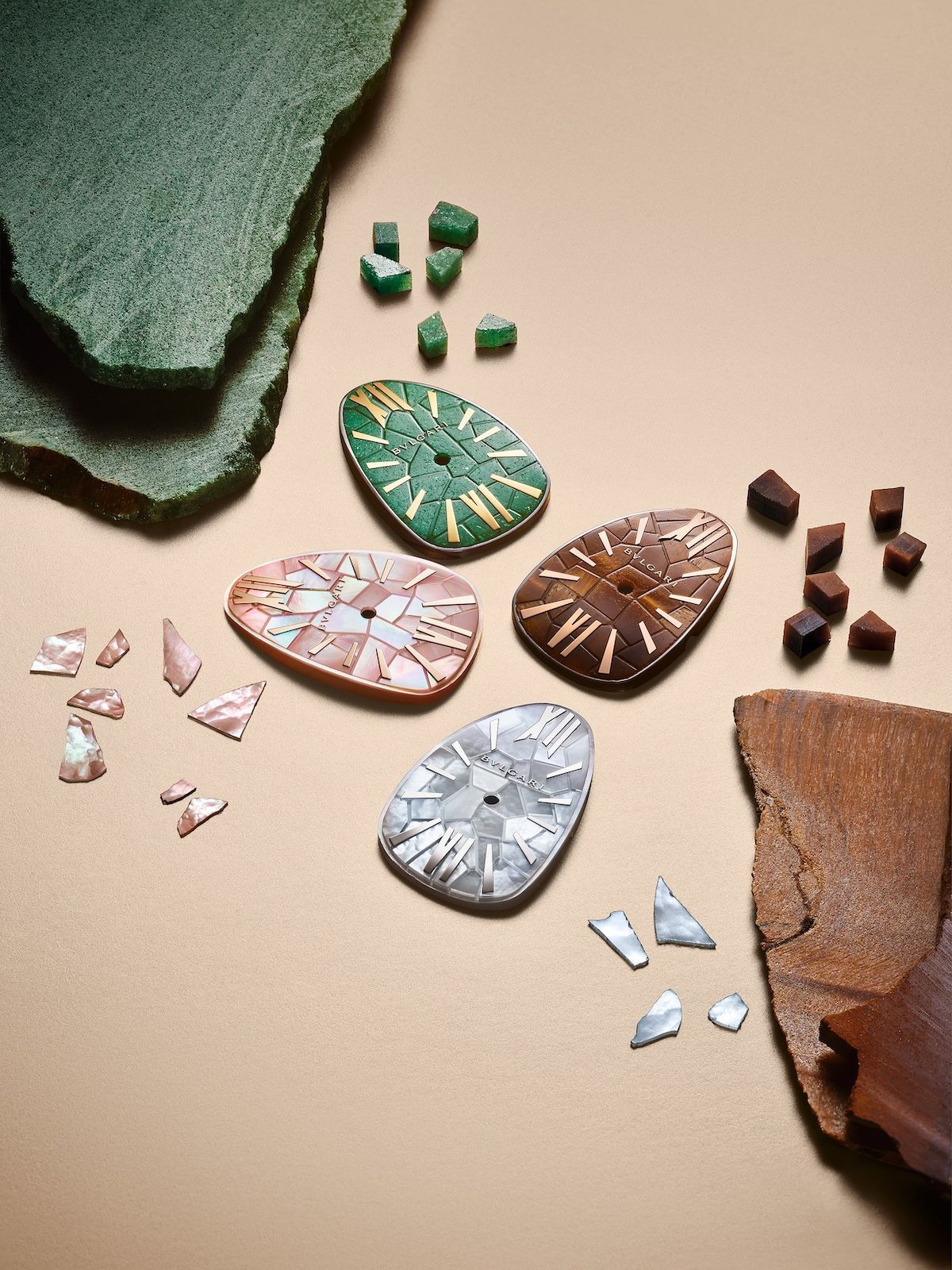 ブルガリ「セルペンティ トゥボガス 安藤忠雄 限定モデル」を発表。森