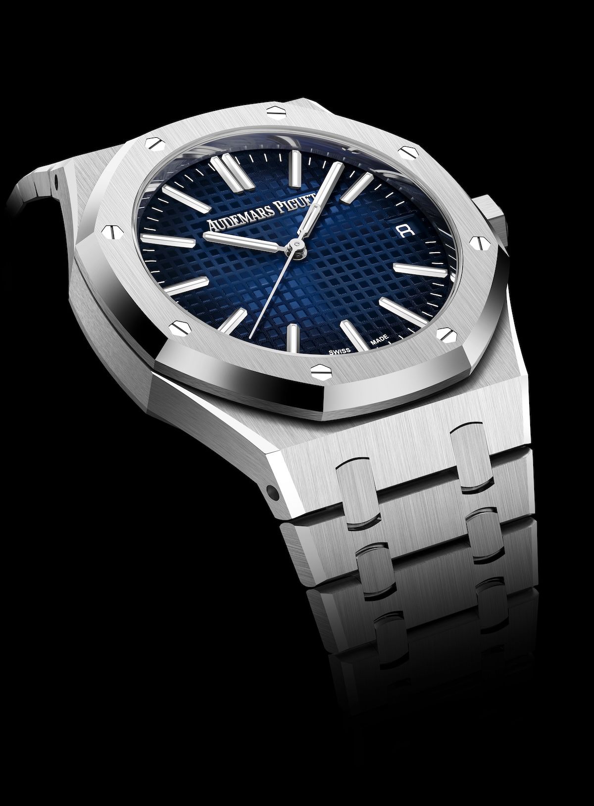 オーデマ ピゲ、特別モデル4型を世界に先駆け日本先行発売 | Vogue Japan