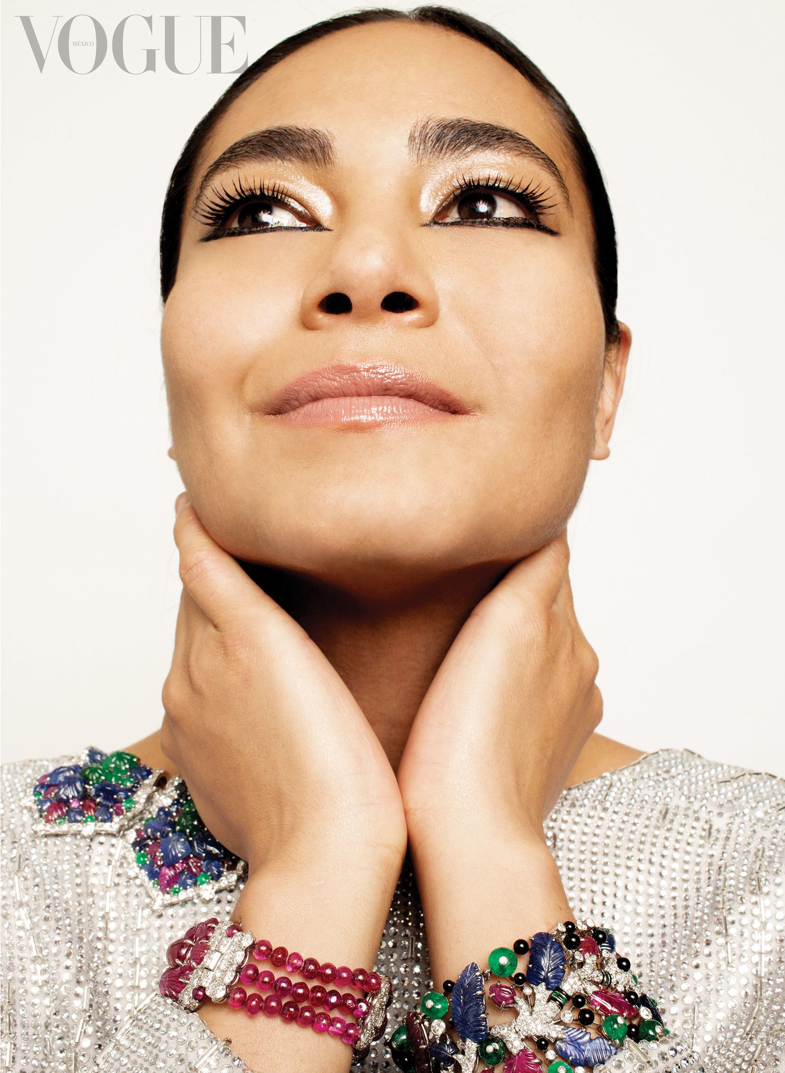 Mabel Cadena se revela en su primera portada de Vogue | Vogue