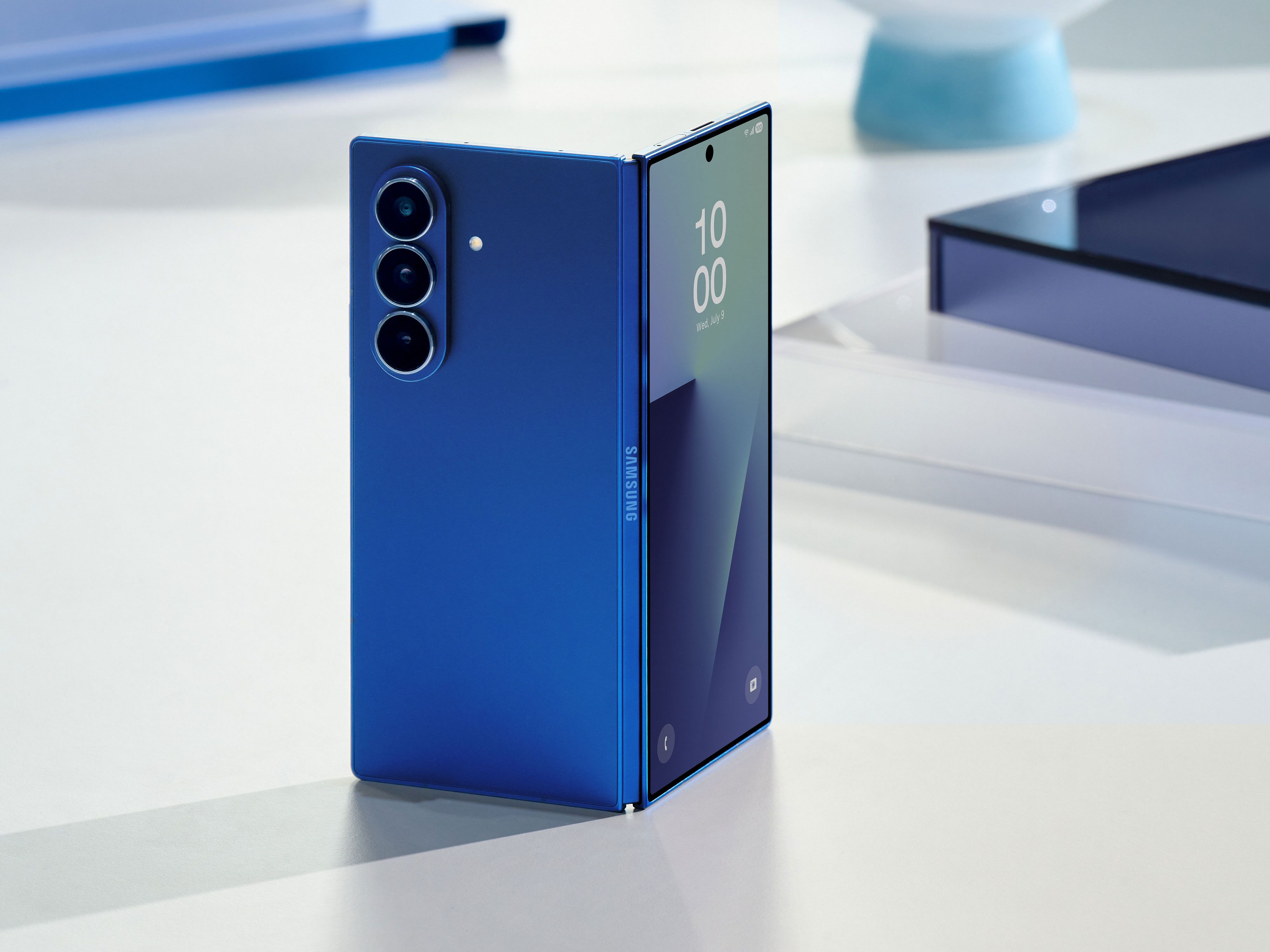 サムスンのGalaxy Z Fold7、「薄さ4.2mm」のインパクト | WIRED.jp