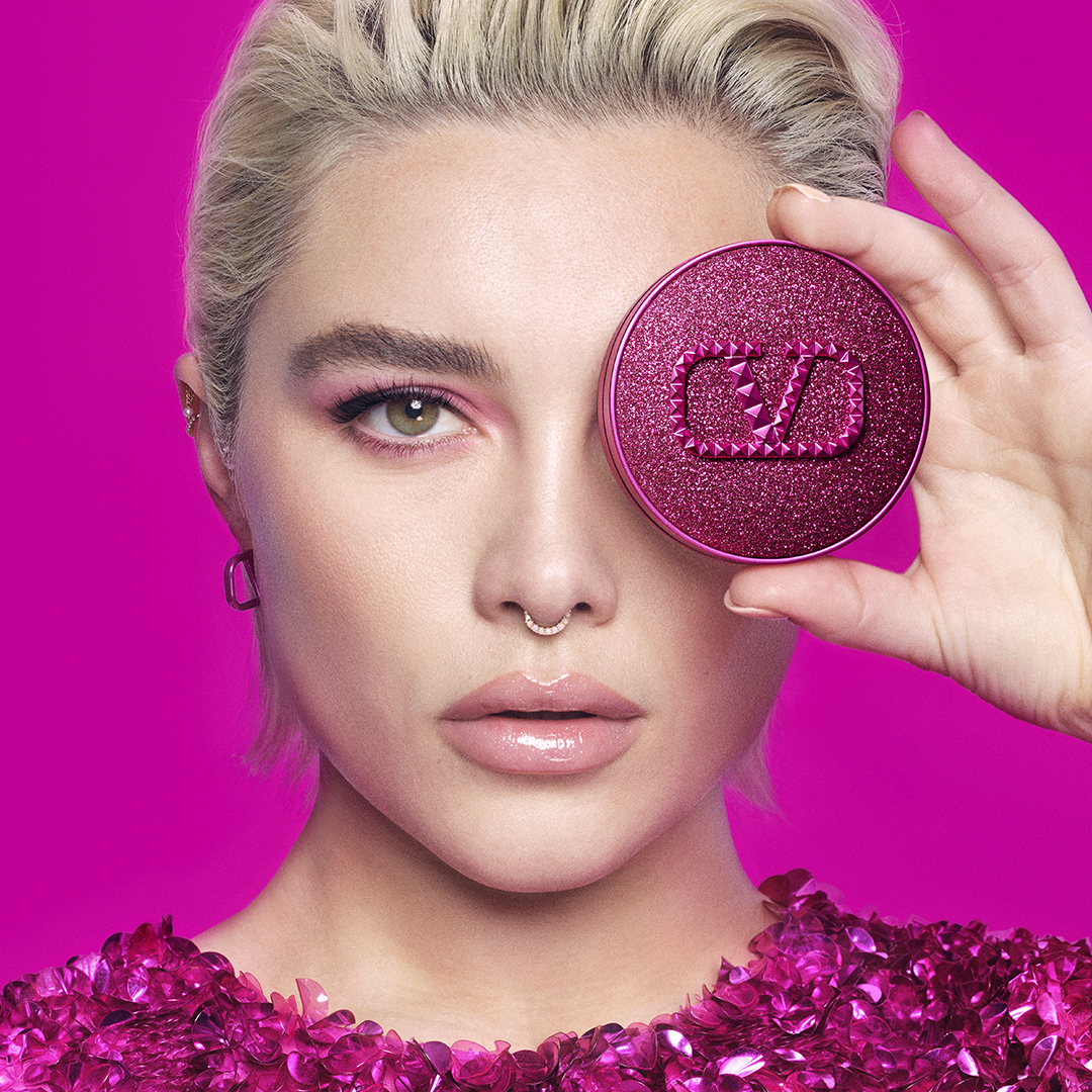 ヴァレンティノ ビューティ」の人気クッションファンデがピンクに