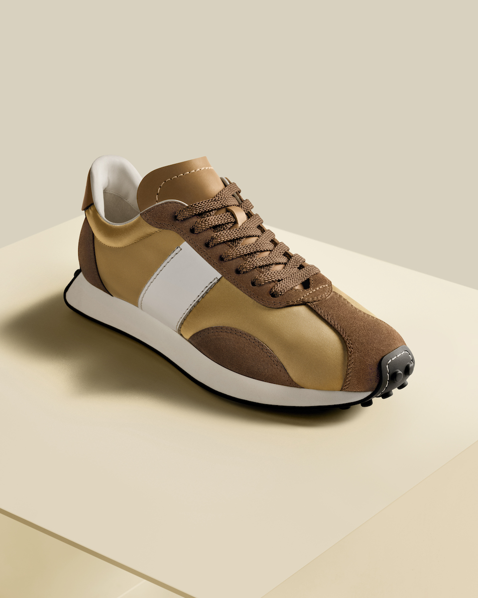 トッズ」が俳優・歌手のシャオ・ジャンとコラボしたカプセル