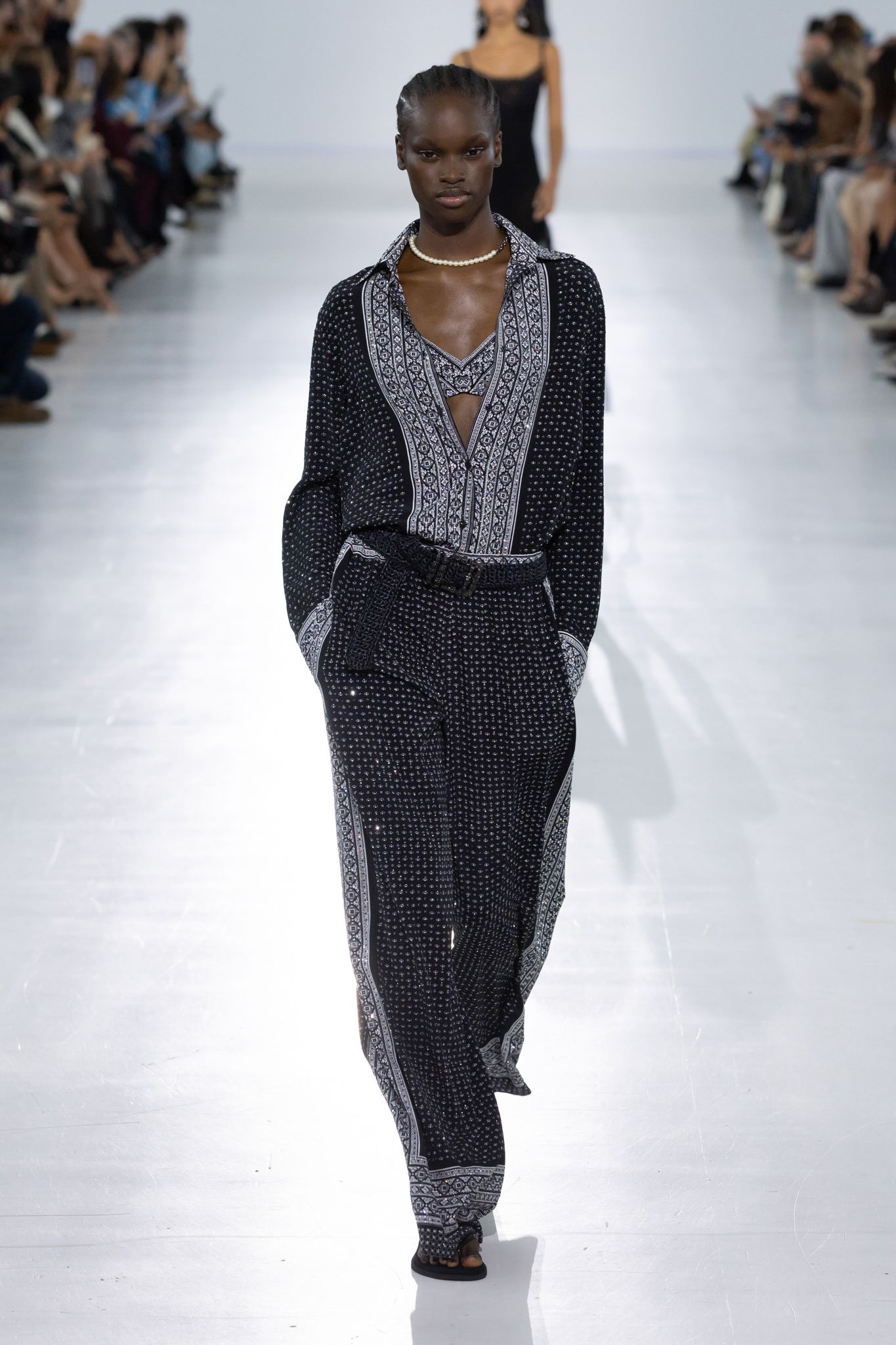 エルマンノ シェルヴィーノ」2026年春夏コレクション - WWDJAPAN