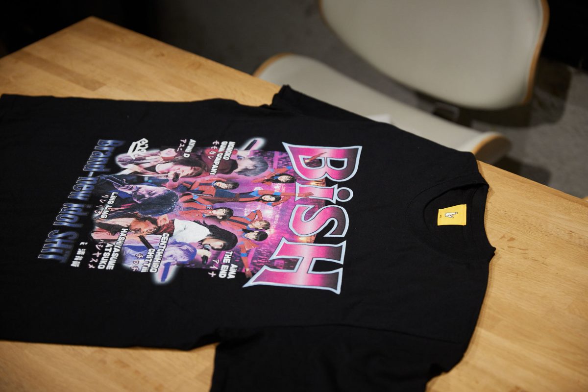 FR2DOKO?」がBiSHとコラボ 全国ワンマンライブの各会場で“移動販売