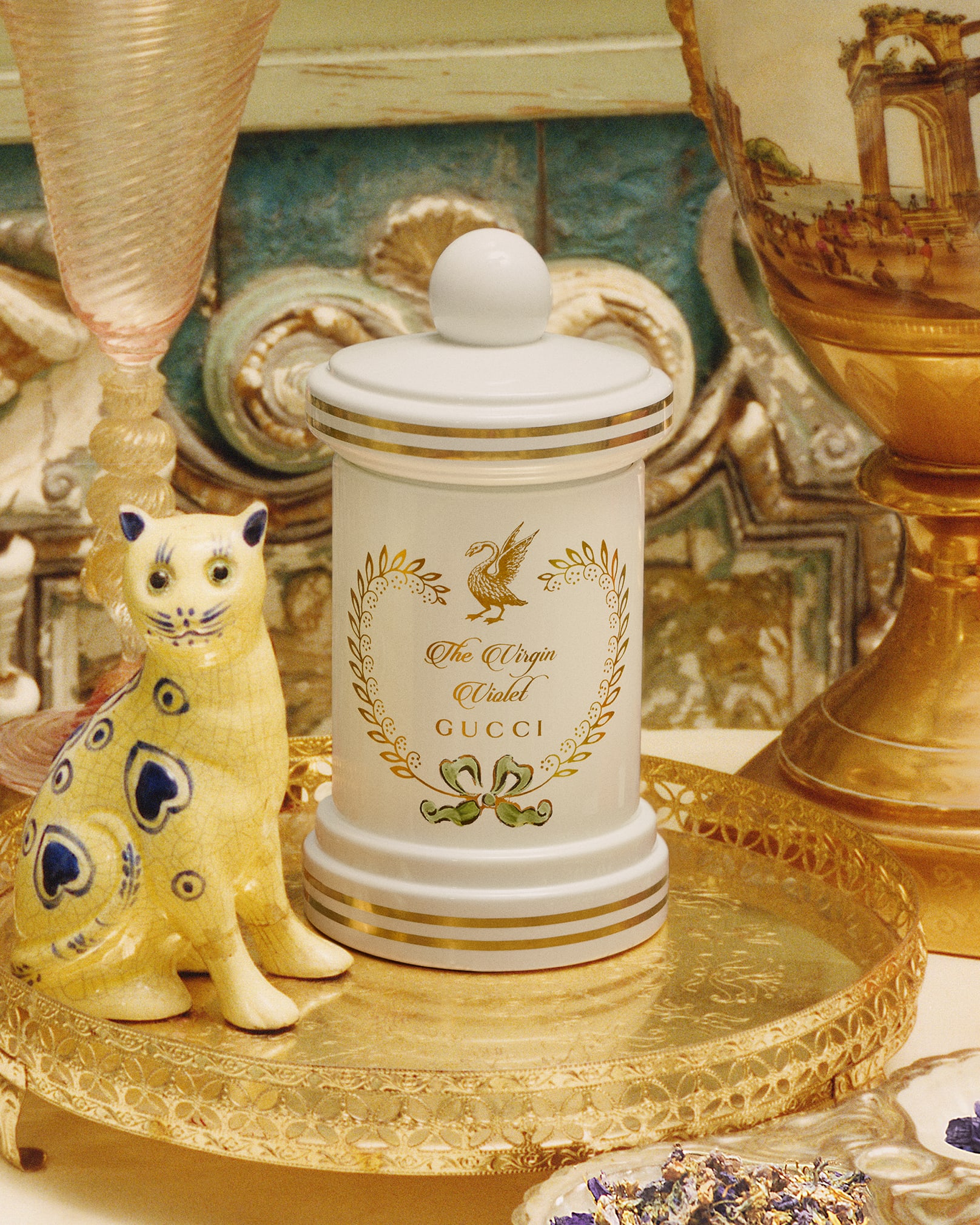 Gucci The Alchemist's Garden The Virgin Violet Candle, 19 oz./ 540