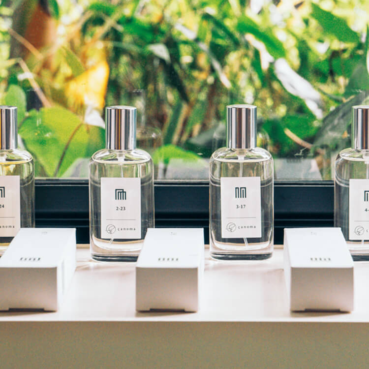 進化する日本の香水〈サノマ〉。日仏のセンスと技術で叶える、感動を