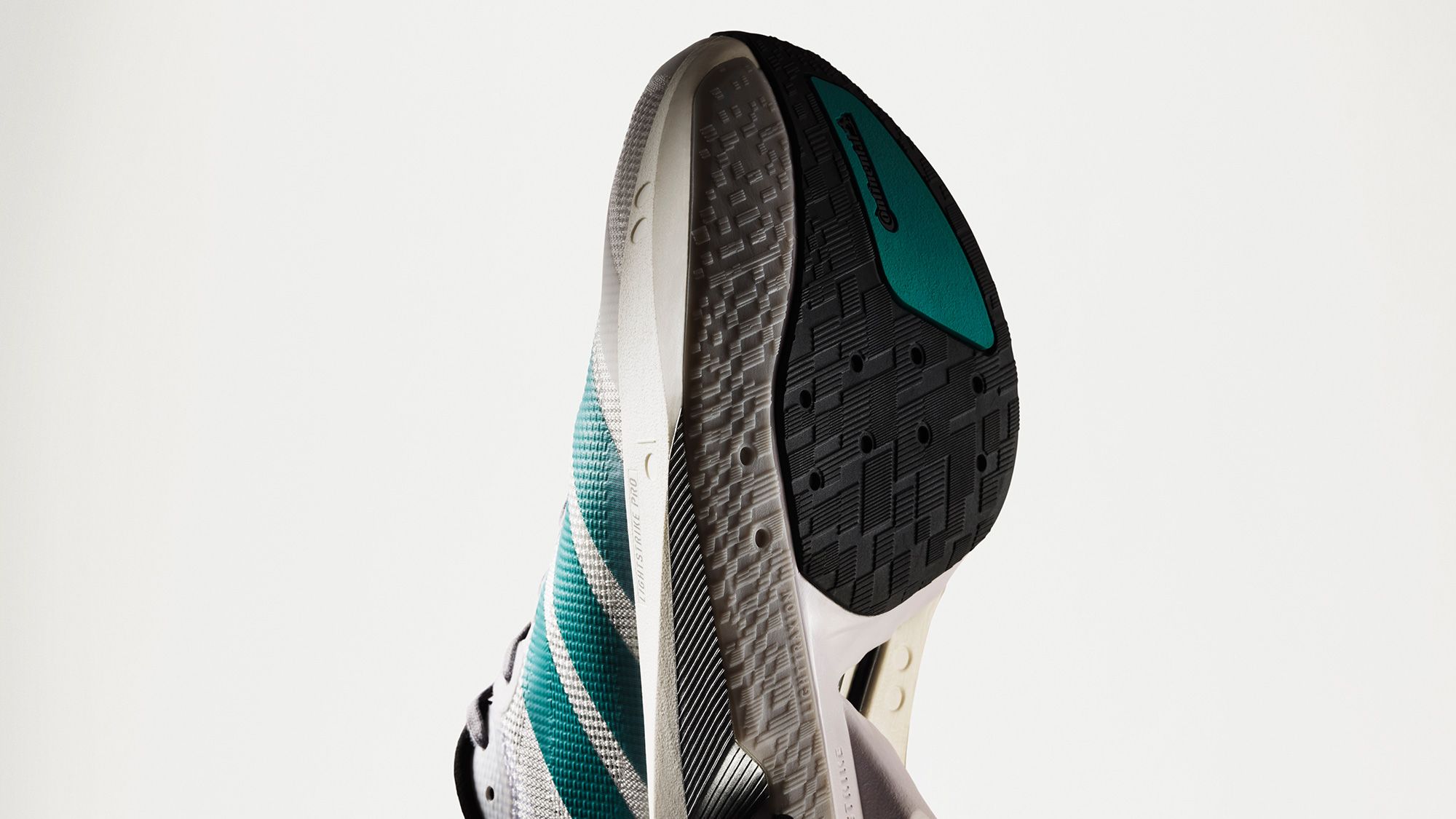 アディダス アディゼロから「ADIZERO BOSTON（アディゼロ ボストン）13