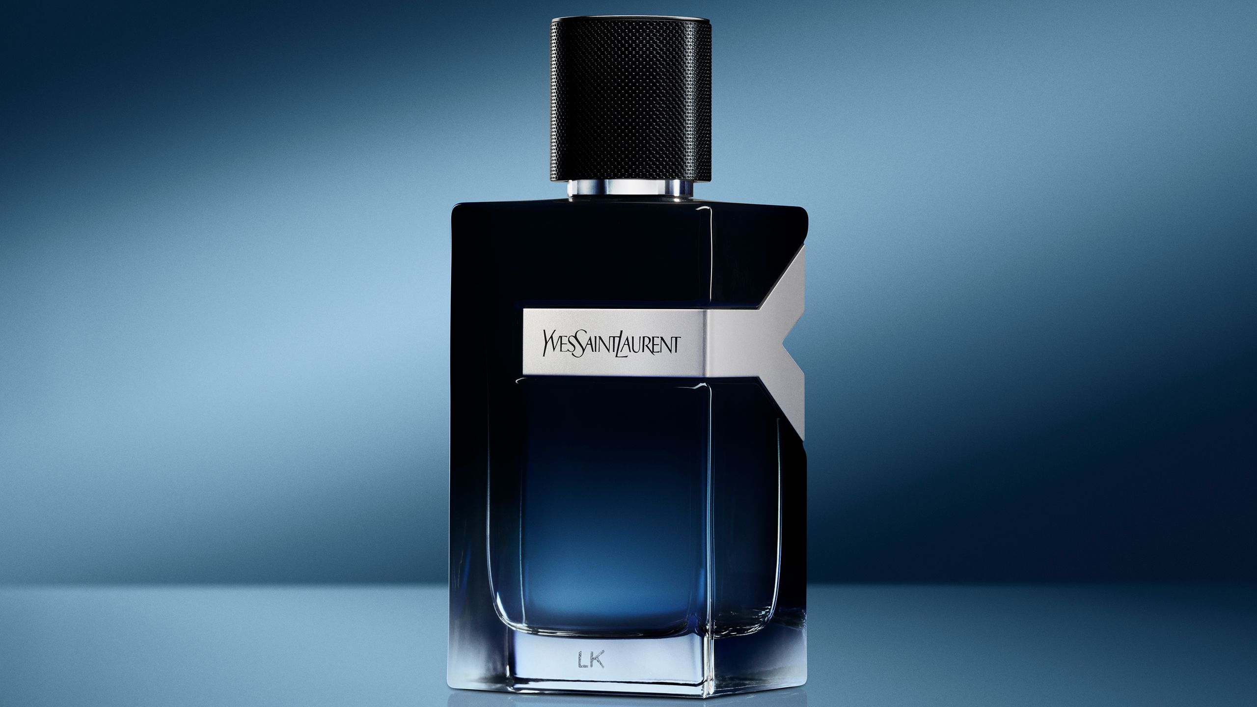 躍動感がありクール。イヴ・サンローラン「Y MEN」から2つのフゼア調の