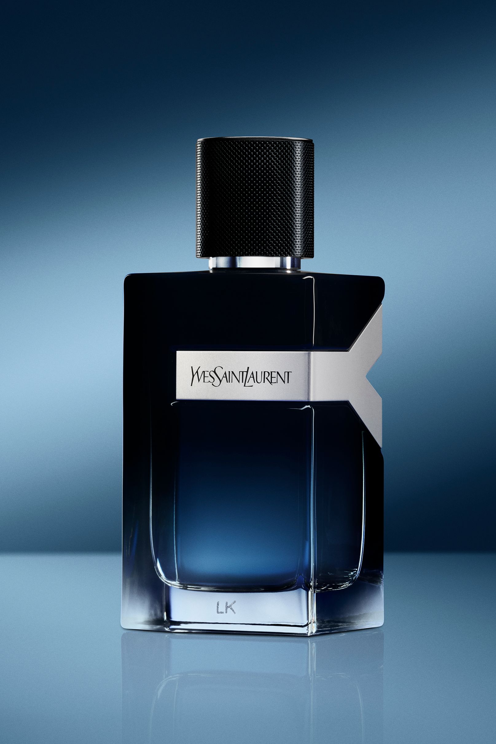 躍動感がありクール。イヴ・サンローラン「Y MEN」から2つのフゼア調の