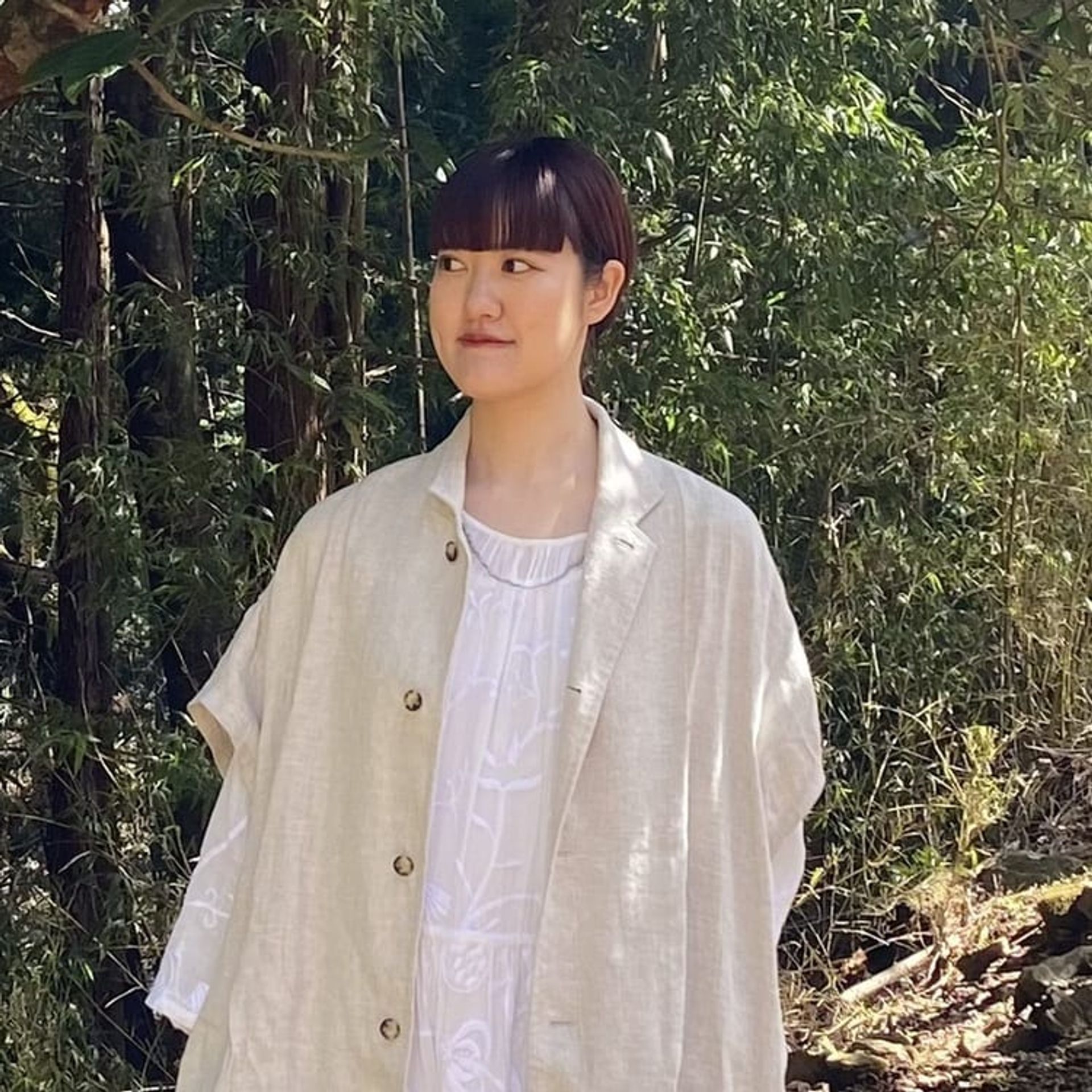 予約》フレンチリネン フリルパフブラウスのコーディネートスナップ