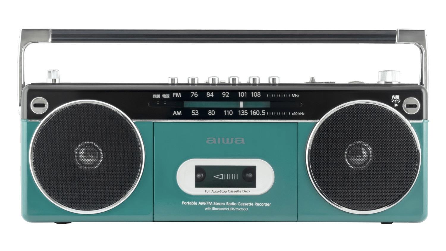 レトロなルックス、機能は最先端。aiwaのラジカセはニクイぜ