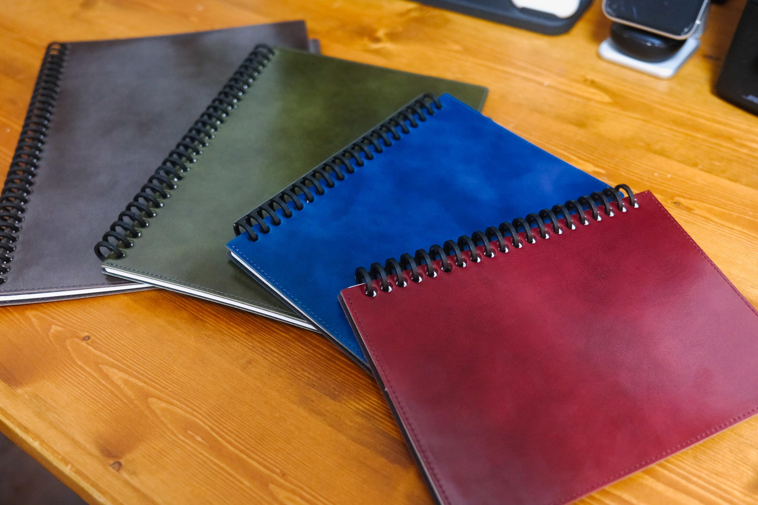 本革で上品に。ユニークな高級リングノート｢Jizai note｣はずっと使い