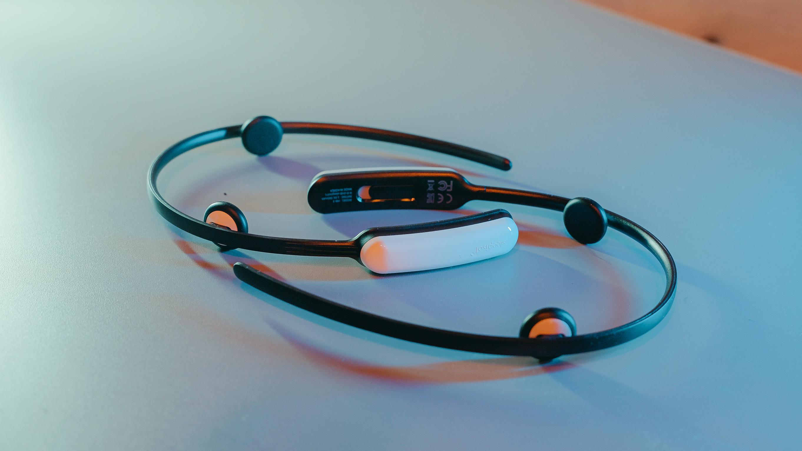 睡眠や集中したいシーンをサポートするウェアラブルガジェット