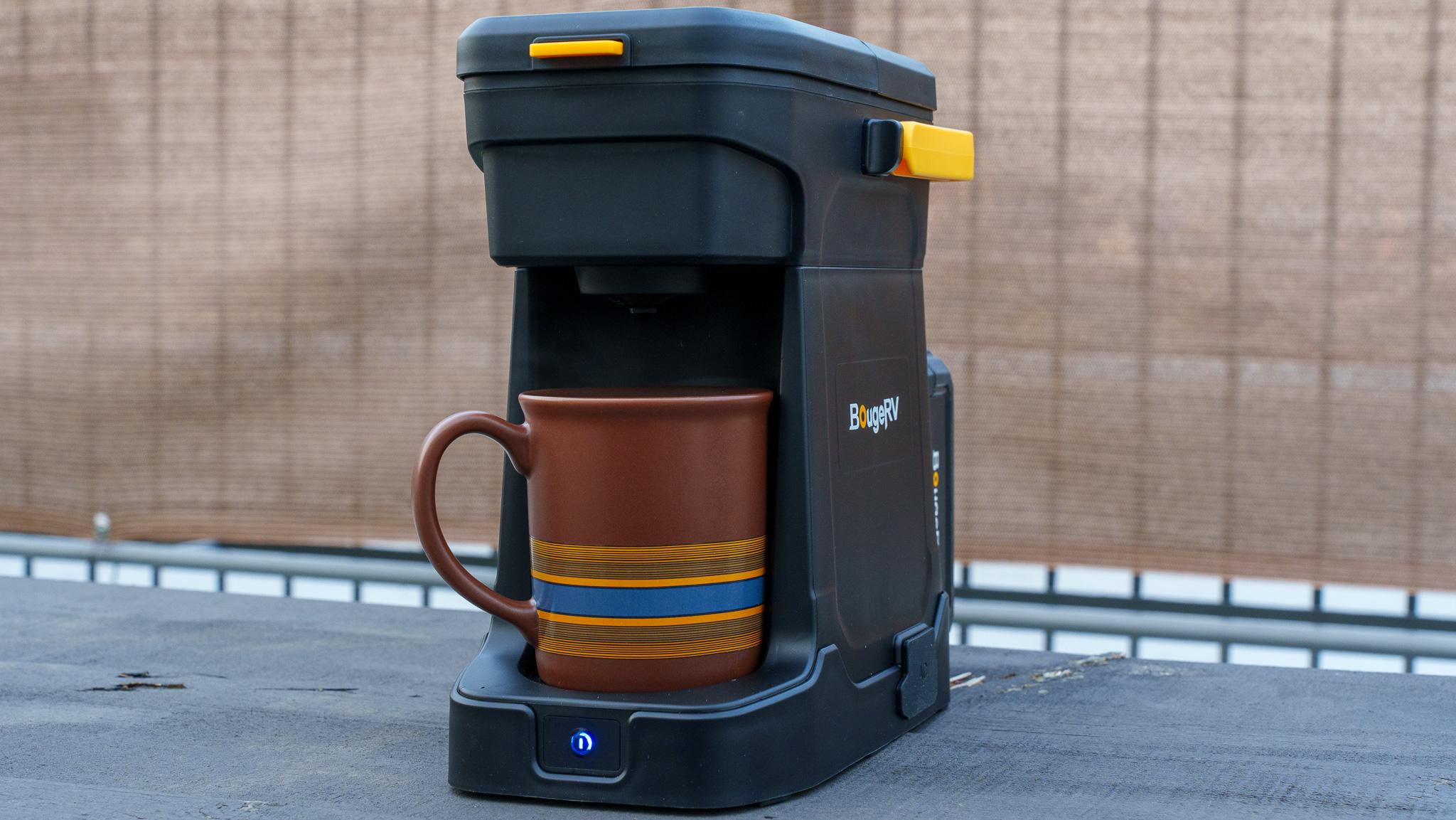 ケトルもバーナーも不要！めんどうゼロで、「旅先のコーヒー」がここ