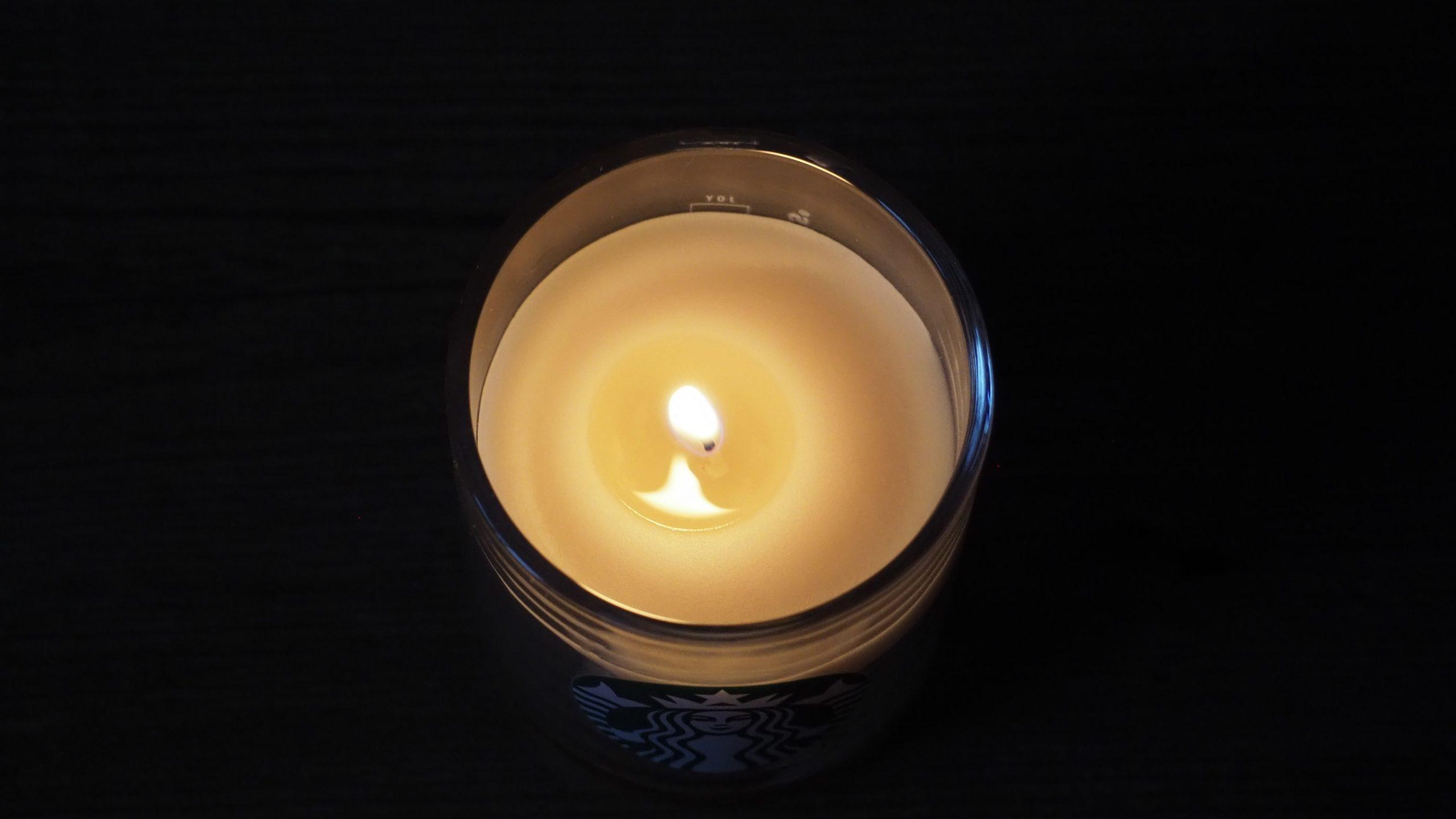 スターバックスの「アロマキャンドル」で、“あのドリンク”の香りを