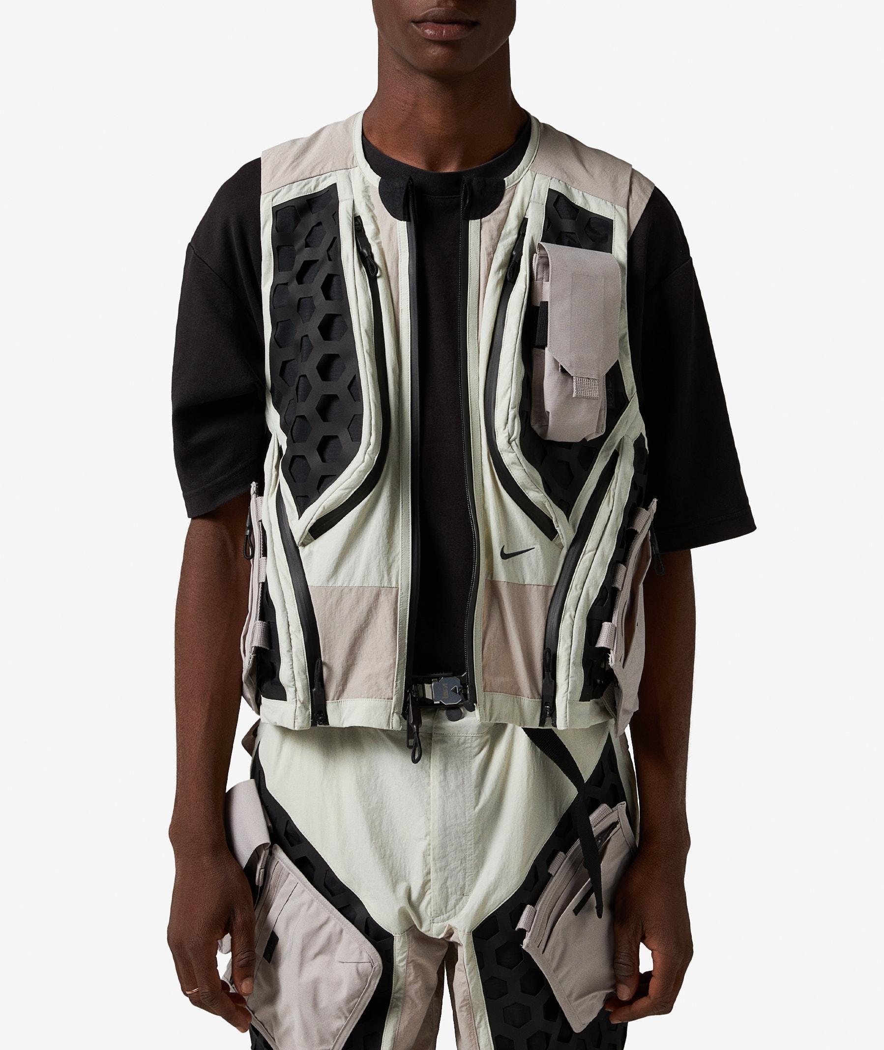 Nike ISPA Mille Vest in Gray | SVD USA