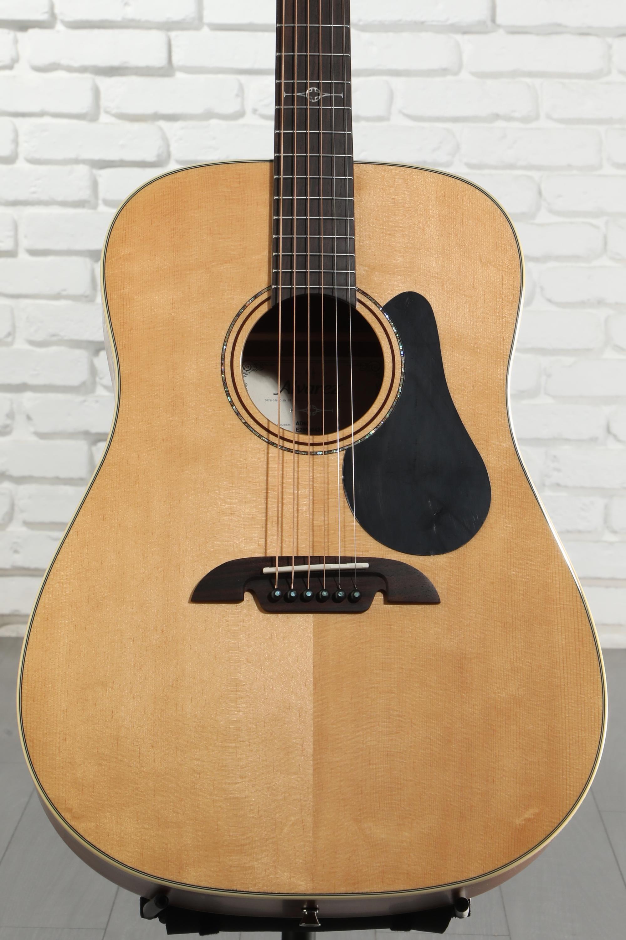 Alvarez AD60 Artist Series Dreadnought Acoustic Guitar - Natural