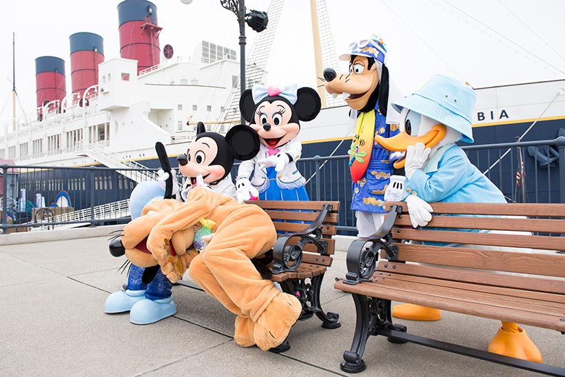 公式】今日は、プルートのスクリーンデビュー記念日♪｜東京ディズニー