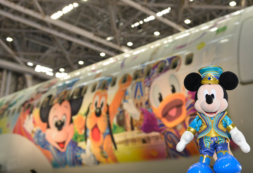 公式】【今日、お披露目！】特別塗装機「JALセレブレーション