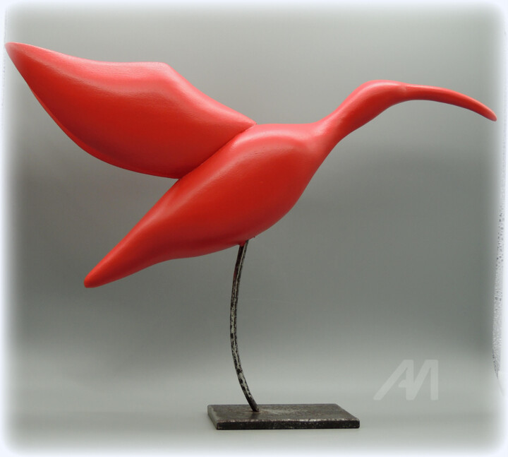 Ibis Rouge En Vol, Sculpture by Karine Verdier | ArtMajeur