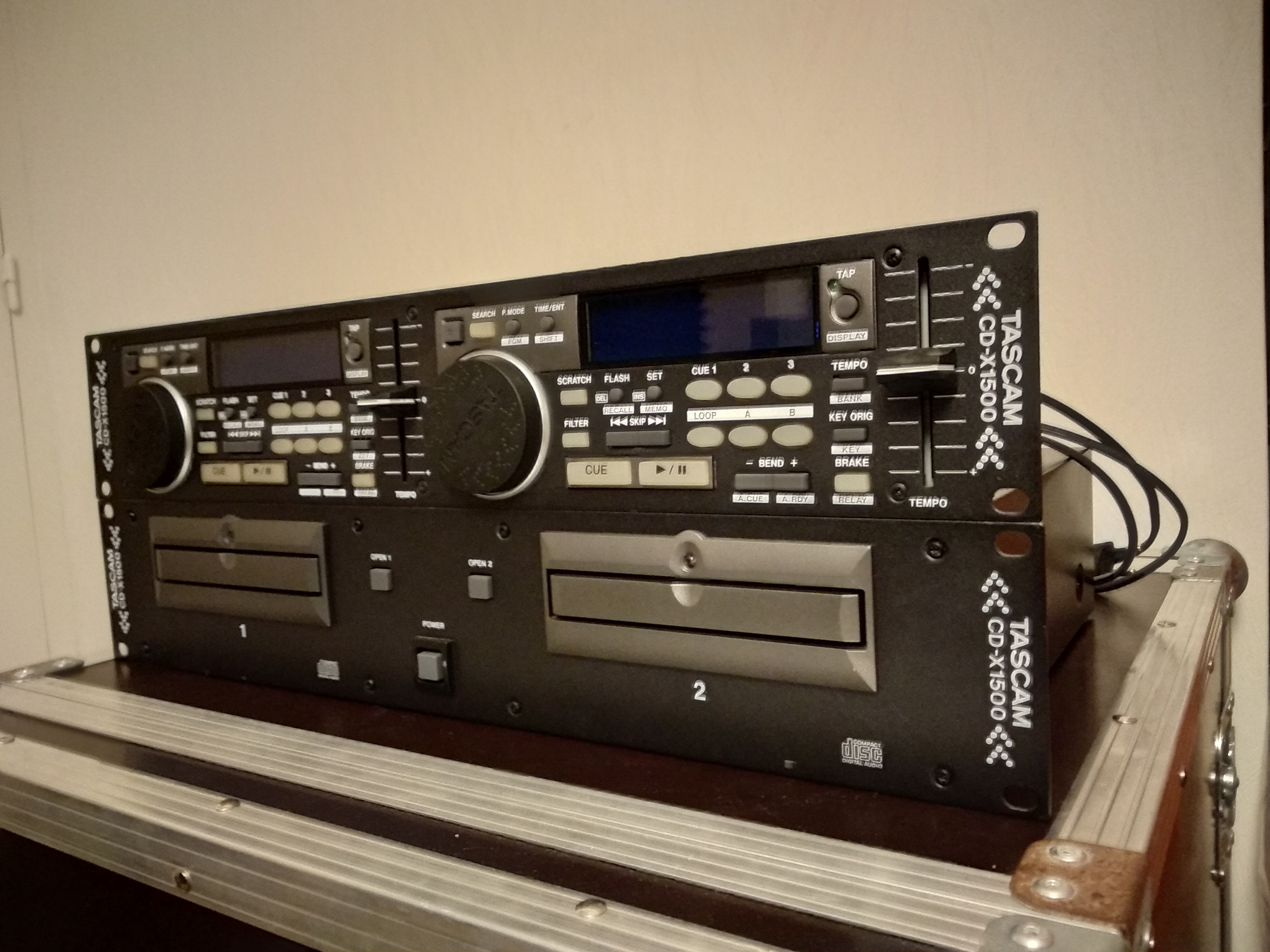 CD-X1500 - Tascam CD-X1500 - Audiofanzine