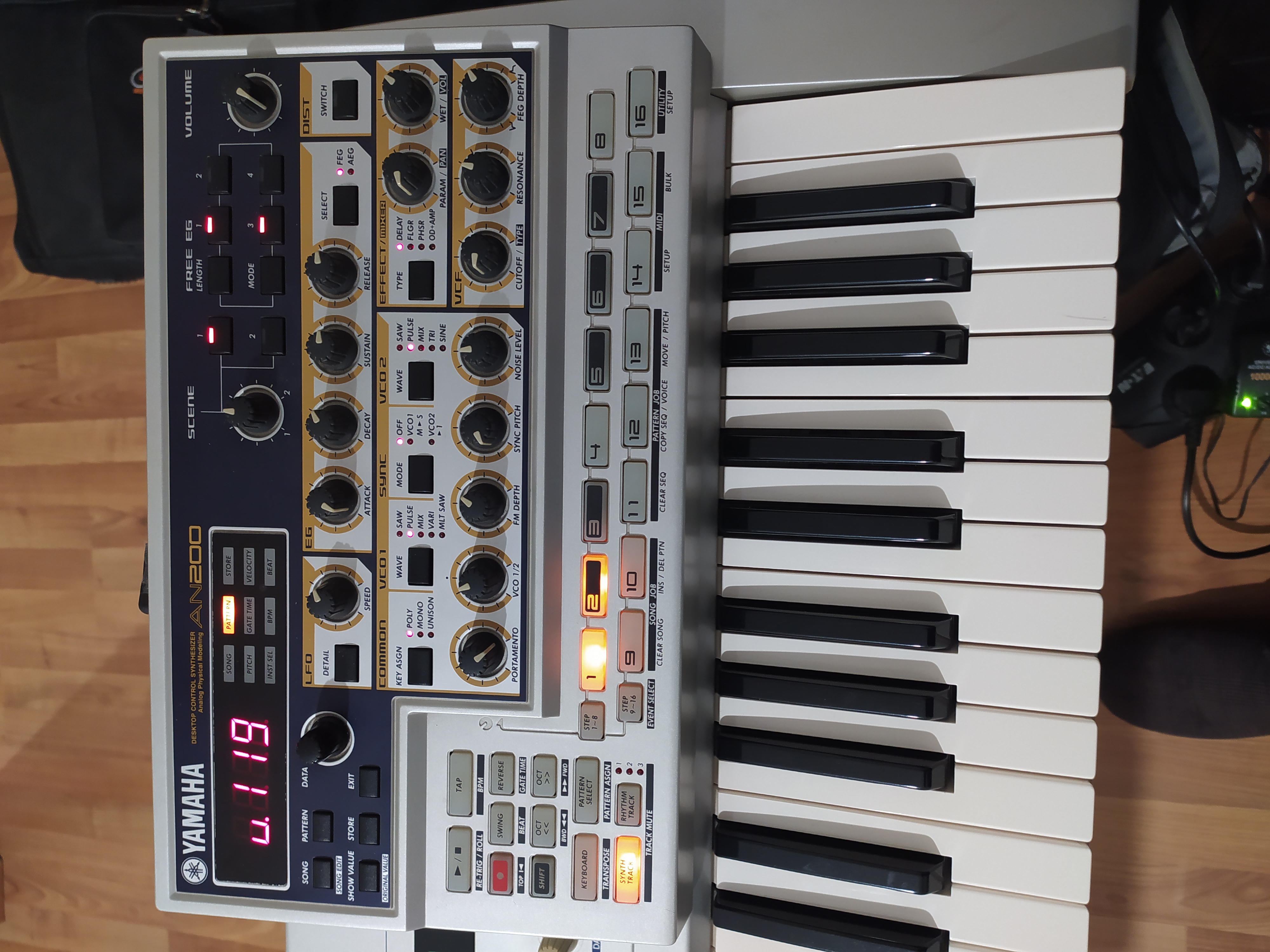 AN200 - Yamaha AN200 - Audiofanzine