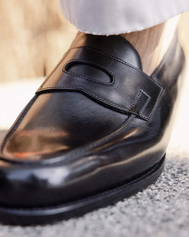 John Lobb Lopez in Black Calf – The Hand